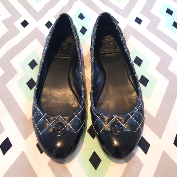 Tory Burch Shoes Tory Burch Kaitlin Quilted Flats Poshmark